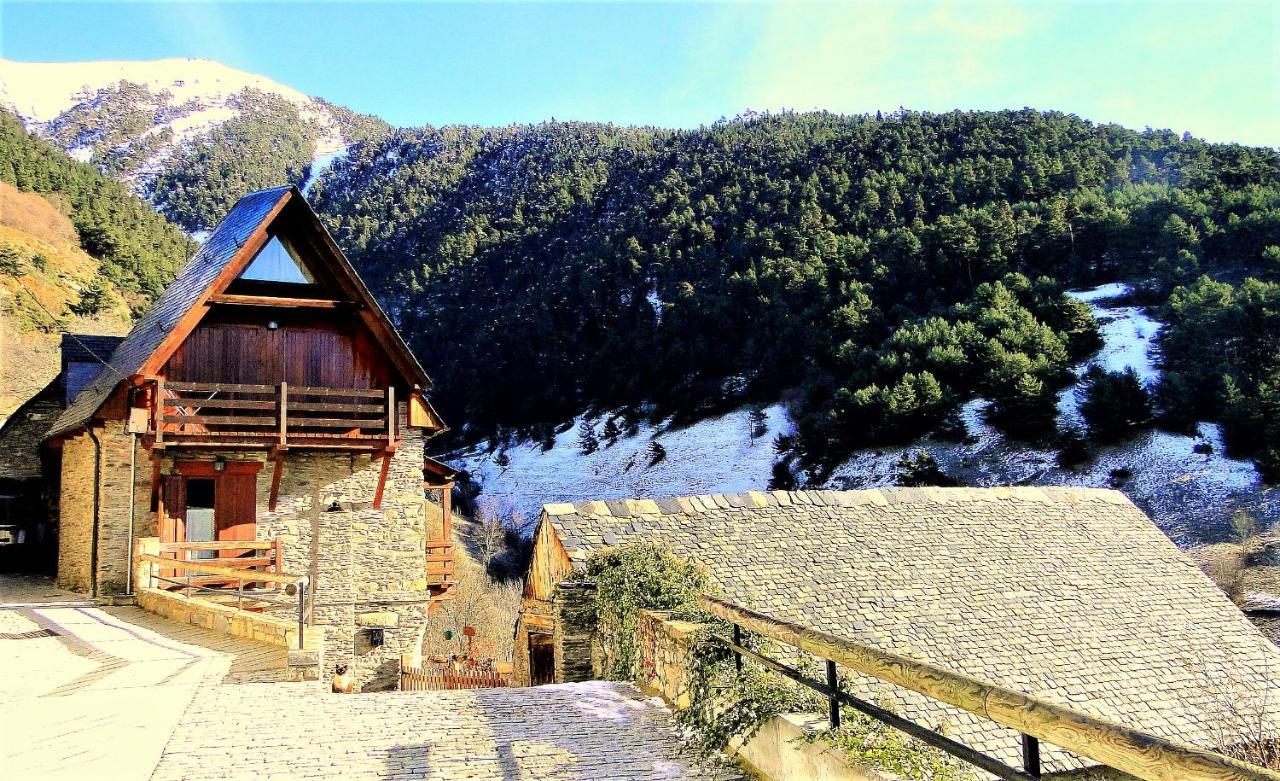 Apartamentos Aran Montcorbau Exterior photo